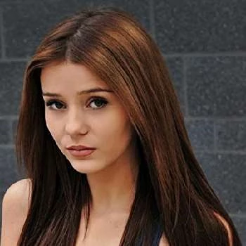 Noémie Dufresne - Age, Bio, Birthdate, Family, Networth & More