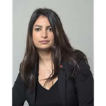 Nooshi Dadgostar - Networth, Bio, Birthdate, Age, Family & More