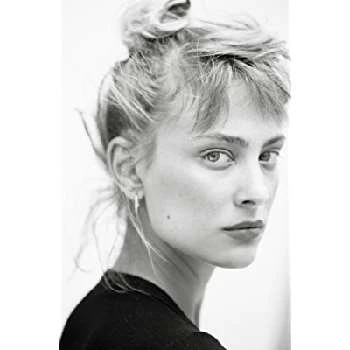 Nora Arnezeder Biography