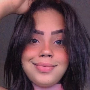 Shayane Novaes - Family, Bio, Birthday, Family, Income & More