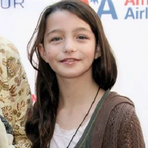 Sophie Nyweide - Age, Bio, Career, Family, Wiki, Networth & More