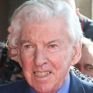 Tom O'Connor Biography