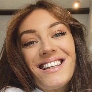 Emma Louise O'Neill Biography