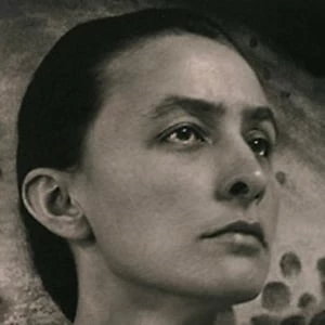 Georgia O'Keeffe Biography