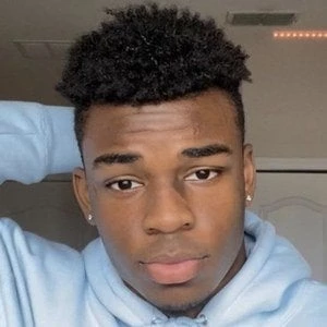 LaFontaine Oliver - Age, Bio, Birthdate, Family, Networth & More