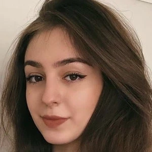 Rozzah - Family, Bio, Birthday, Family, Income & More