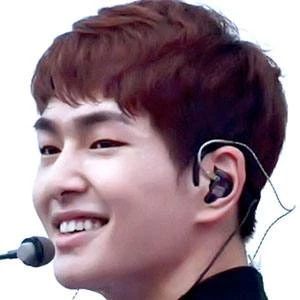 Onew - Parents, Networth, Bio, Birthdate, Family Wiki & More