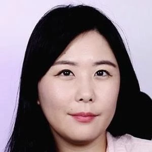 Liry Onni - Profession, Biography, Birthdate, Family, Wiki & More