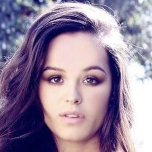 Hayley Orrantia - Age, Height, Birthdate, Family, Wiki & More