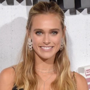 Ellie Ottaway Biography