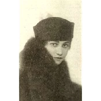 Ouida Bergère - Parents, Networth, Bio, Birthdate, Family Wiki & More