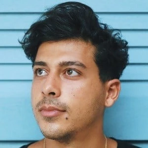 Dimag Ozgum - Wiki, Bio, Birthdate, Networth, Family & More