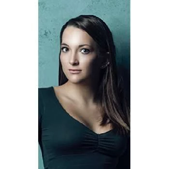 Paige Huston - Age, Bio, Birthdate, Family, Networth & More