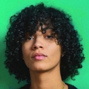 Alexis Painter - Age, Bio, Birthdate, Family, Networth & More