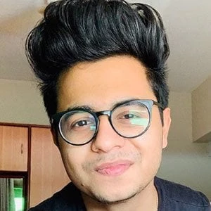 Mohan Pandey - Birthplace, Bio, Wiki, Birthday, Family, Networth & More