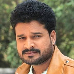 Ritesh Pandey Biography