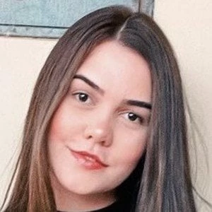 Julia Papile - Wiki, Bio, Networth, Birthdate, Family & More