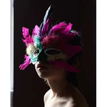 Parisa Taghizadeh - Age, Bio, Birthdate, Family, Networth & More