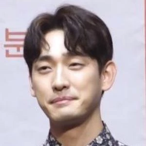 Yoon Park - Age, Wiki, Birthdate, Bio, Networth, Family & More
