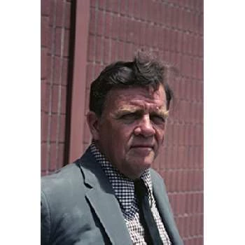 Pat Hingle - Biography, Birthday, Family, Wki, Networth & More