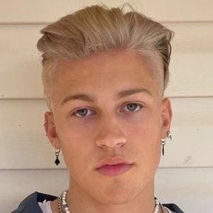 Garrett Patrick - Date Of Birth, Bio, Birthdate, Parents, Networth & More