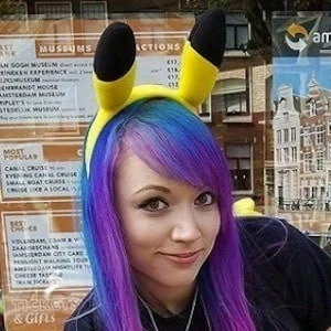 Holly Patterson Biography