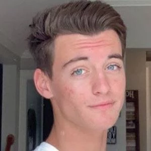 Logan Peak - Family, Bio, Birthdate,Age, Networth , Wiki& More