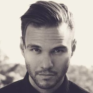 Tilian Pearson Biography