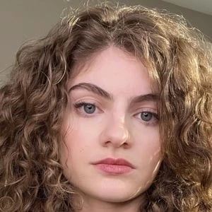 Sophie Pecora Biography