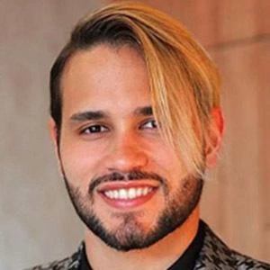 Beto Peláez - Family, Bio, Birthday, Family, Income & More