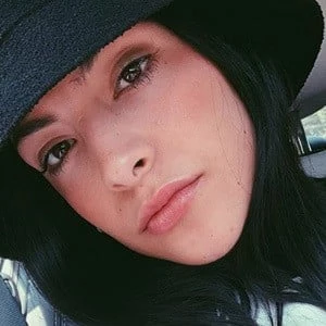 Carmen DeLeón - Networth, Bio, Wiki, Family, Birthday, Networth & More