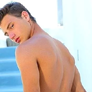 Peter Annaud Biography