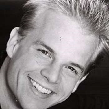 Peter Gibson Biography