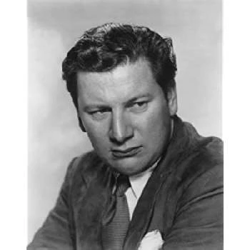 Peter Ustinov Biography