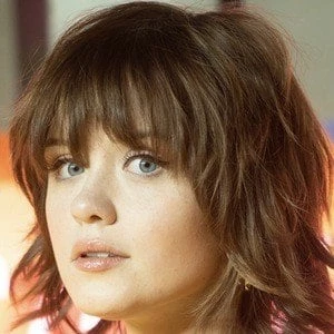 Maisie Peters Biography