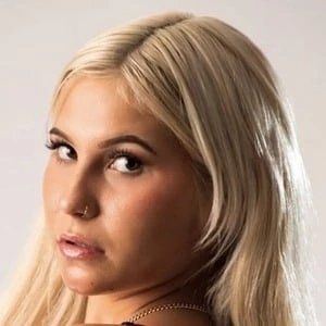Dakota Pfeiffer Biography