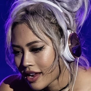 Amy Pham - Networth, Biography, Birthdate, Family & More