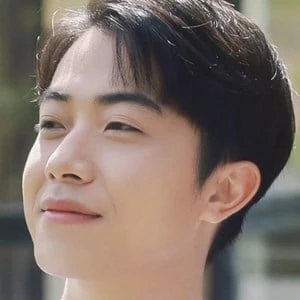 Cris Phan - Age, Bio, Birthdate, Family, Networth & More