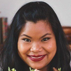 Jen Phanomrat - Income, Birthday, Family, Bio, Networth & More