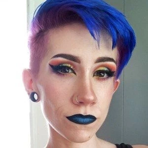 Tori Phantom Biography