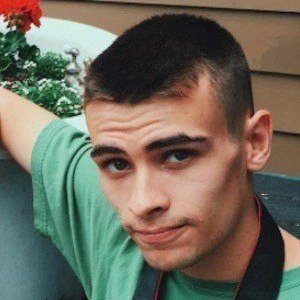 Wylie Phenix - Family, Bio, Birthday, Family, Income & More