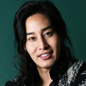 Lee Phillip - Age, Bio, Birthdate, Family, Networth & More