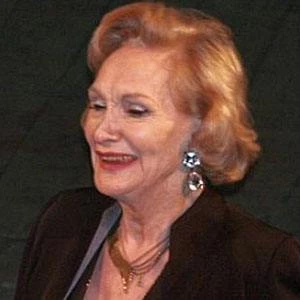 Sian Phillips Biography