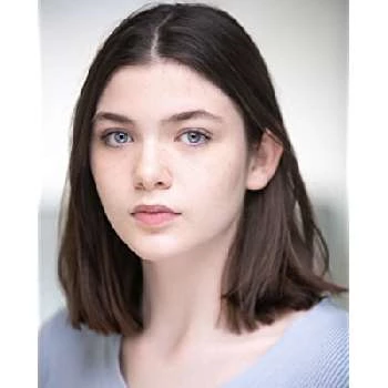 Phoebe Farnham - Age, Bio, Birthdate, Family, Networth & More