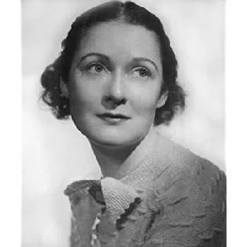 Phoebe Foster - Adderess, Bio, Birthdate, Family, Wiki & More