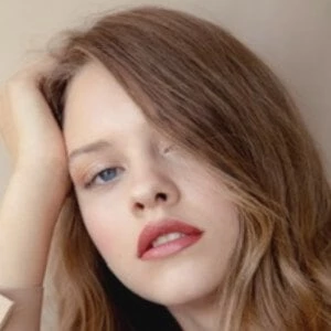 Klaudia Nicole Pietras - Family, Bio, Birthday, Family, Income & More