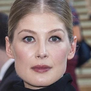 Rosamund Pike Biography