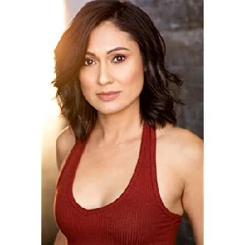 Pilar Holland - Age, Bio, Birthdate, Family, Networth & More