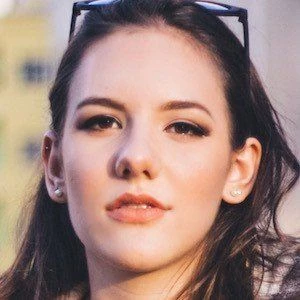 Becca Pires Biography