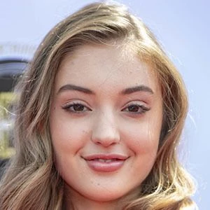 Bella Podaras Biography